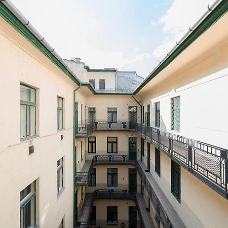 Vaci Street Premier Apartment Budapest Ngoại thất bức ảnh