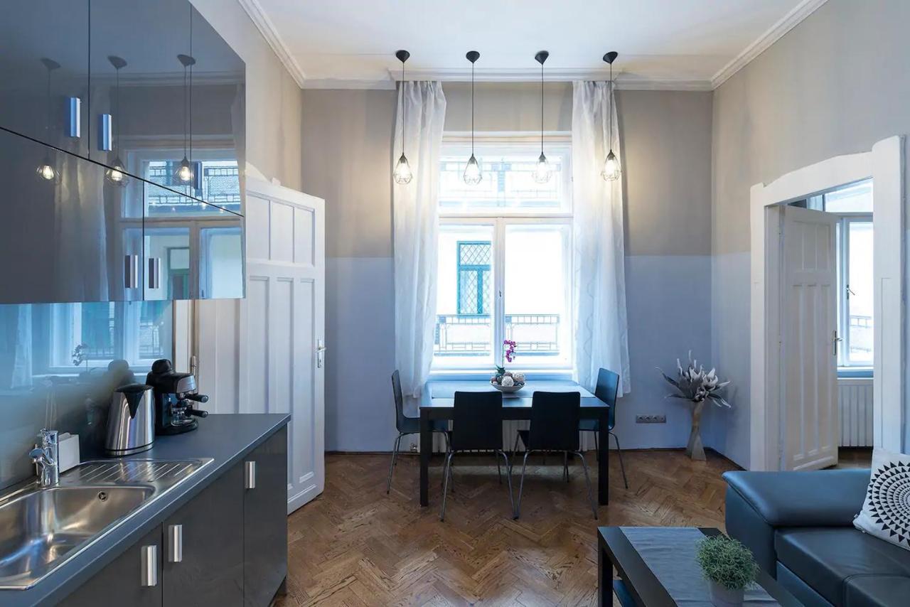 Vaci Street Premier Apartment Budapest Ngoại thất bức ảnh