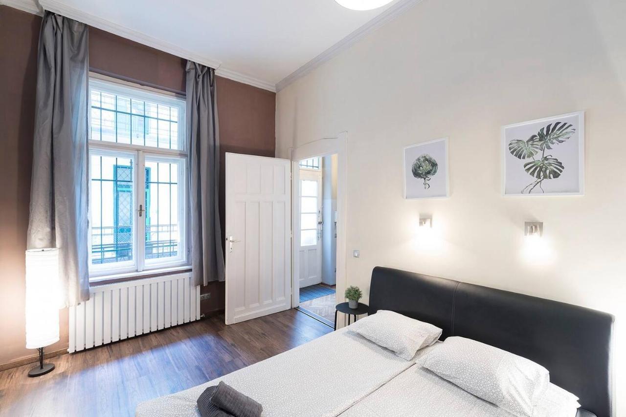 Vaci Street Premier Apartment Budapest Ngoại thất bức ảnh