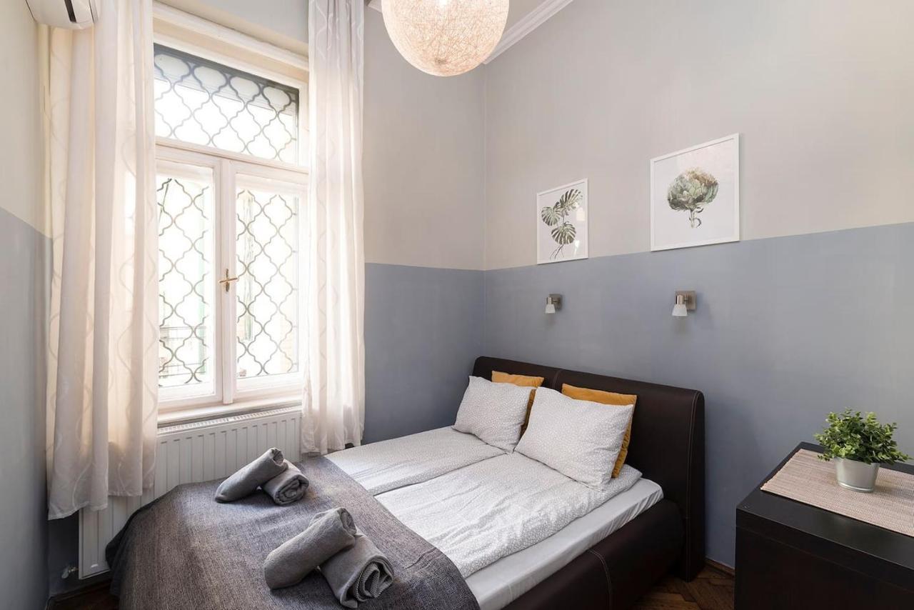 Vaci Street Premier Apartment Budapest Ngoại thất bức ảnh